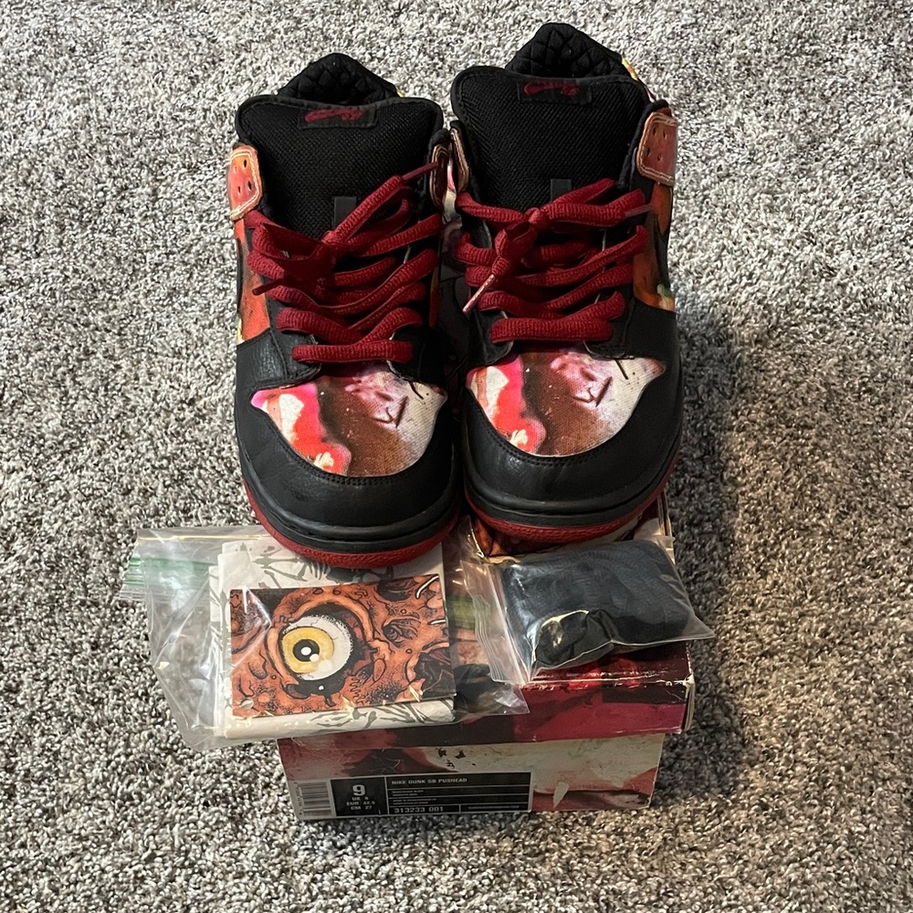 Nike Dunk SB Pushhead  Black and Red Sneakers